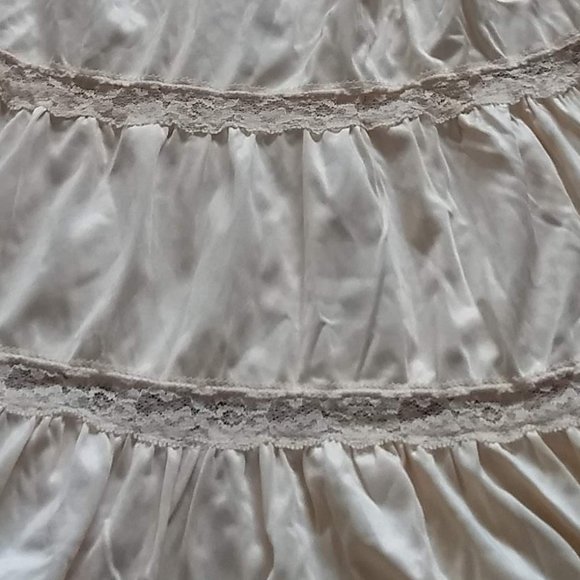 vintage 80s cream half slip petticoat midi length handmade - Picture 6 of 6